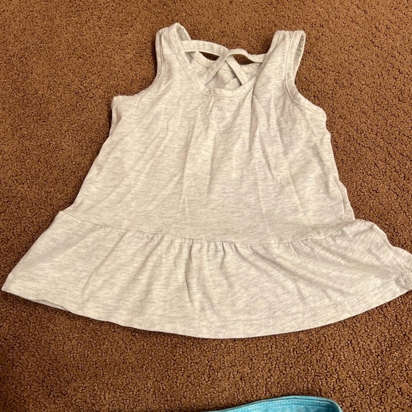 Carter’s Girls Mermaid Tank Top and Shorts Set Size 3T - Picture 3 of 4